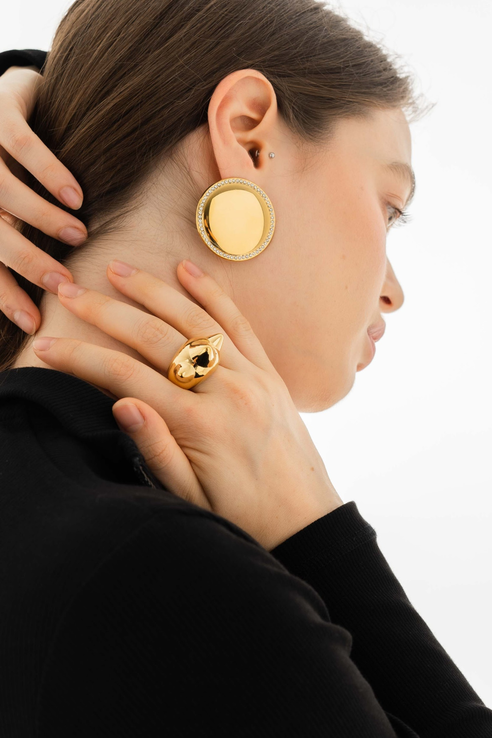 СЕРЬГИ КРУГЛОЙ ФОРМЫ С КРИСТАЛЛАМИ