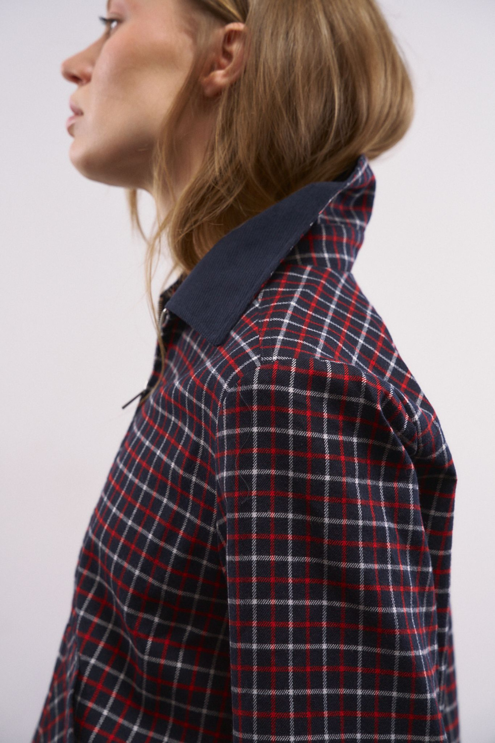 ЖАКЕТ С КОНТРАСТНЫМ ВОРОТОМ