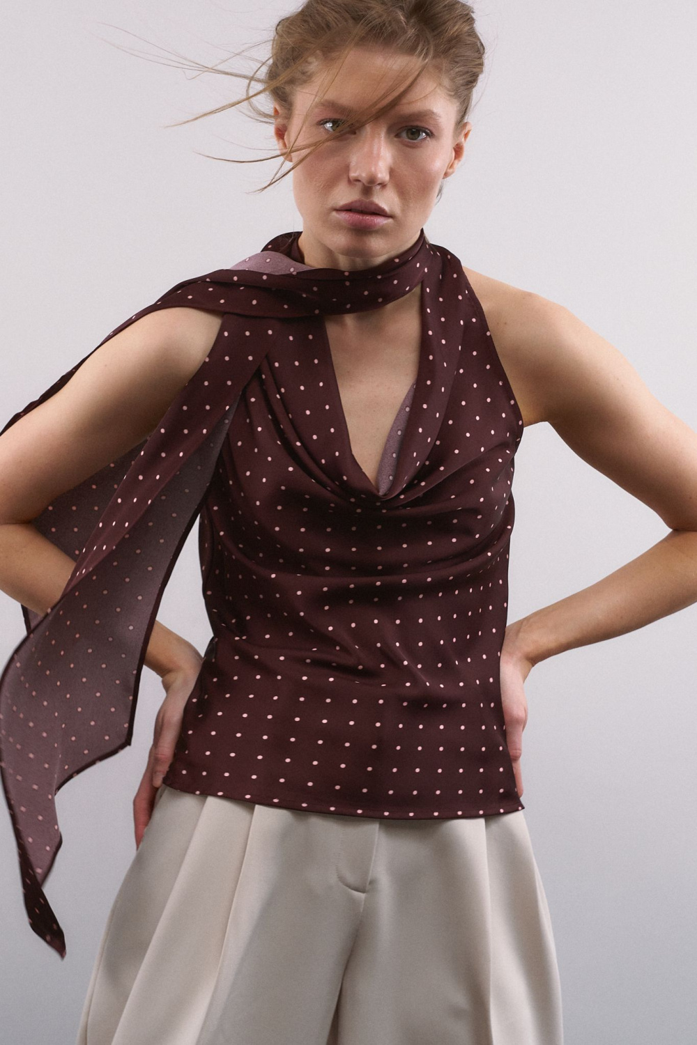 ТОП АТЛАСНЫЙ С ШАРФОМ