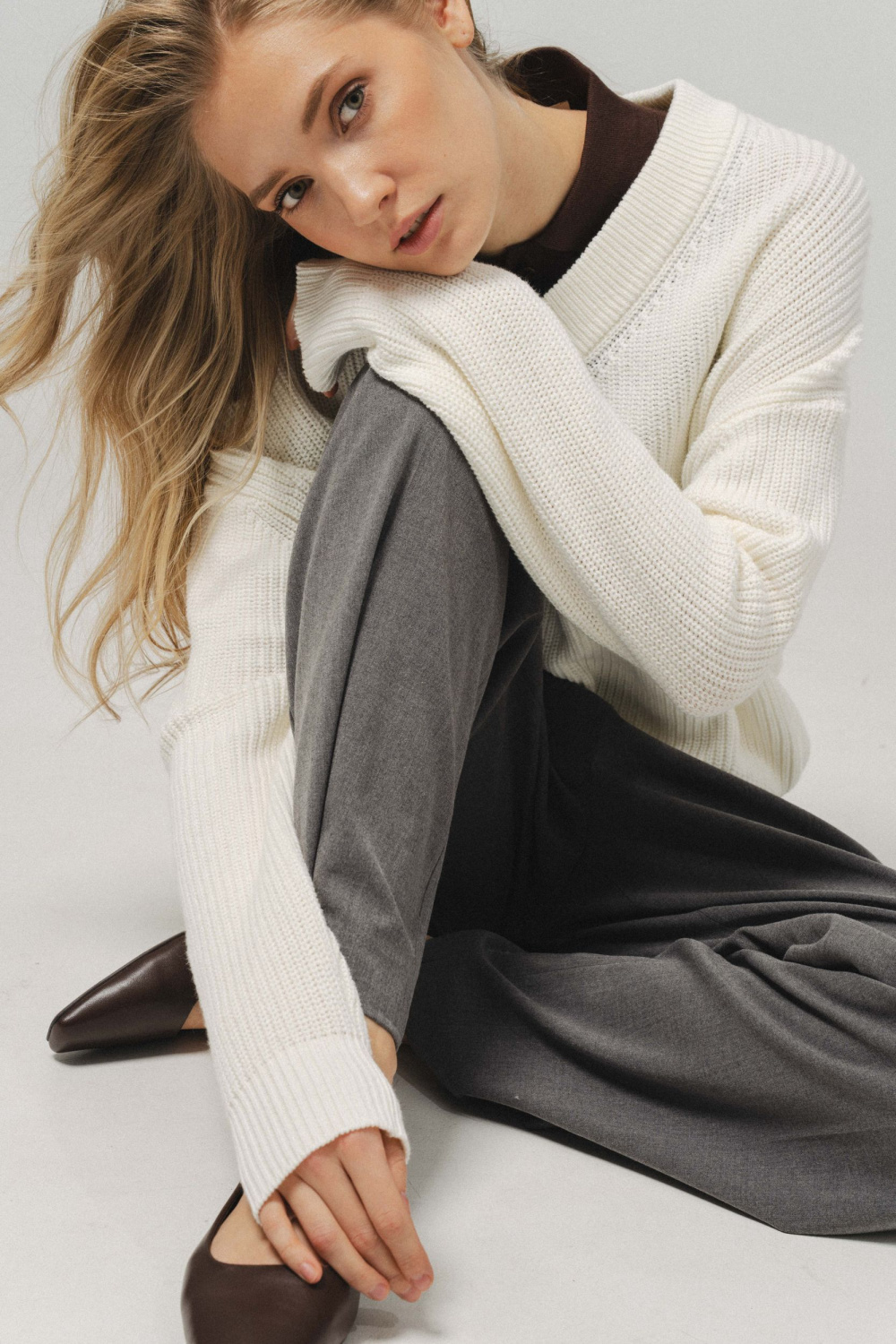 ДЖЕМПЕР С V ВЫРЕЗОМ