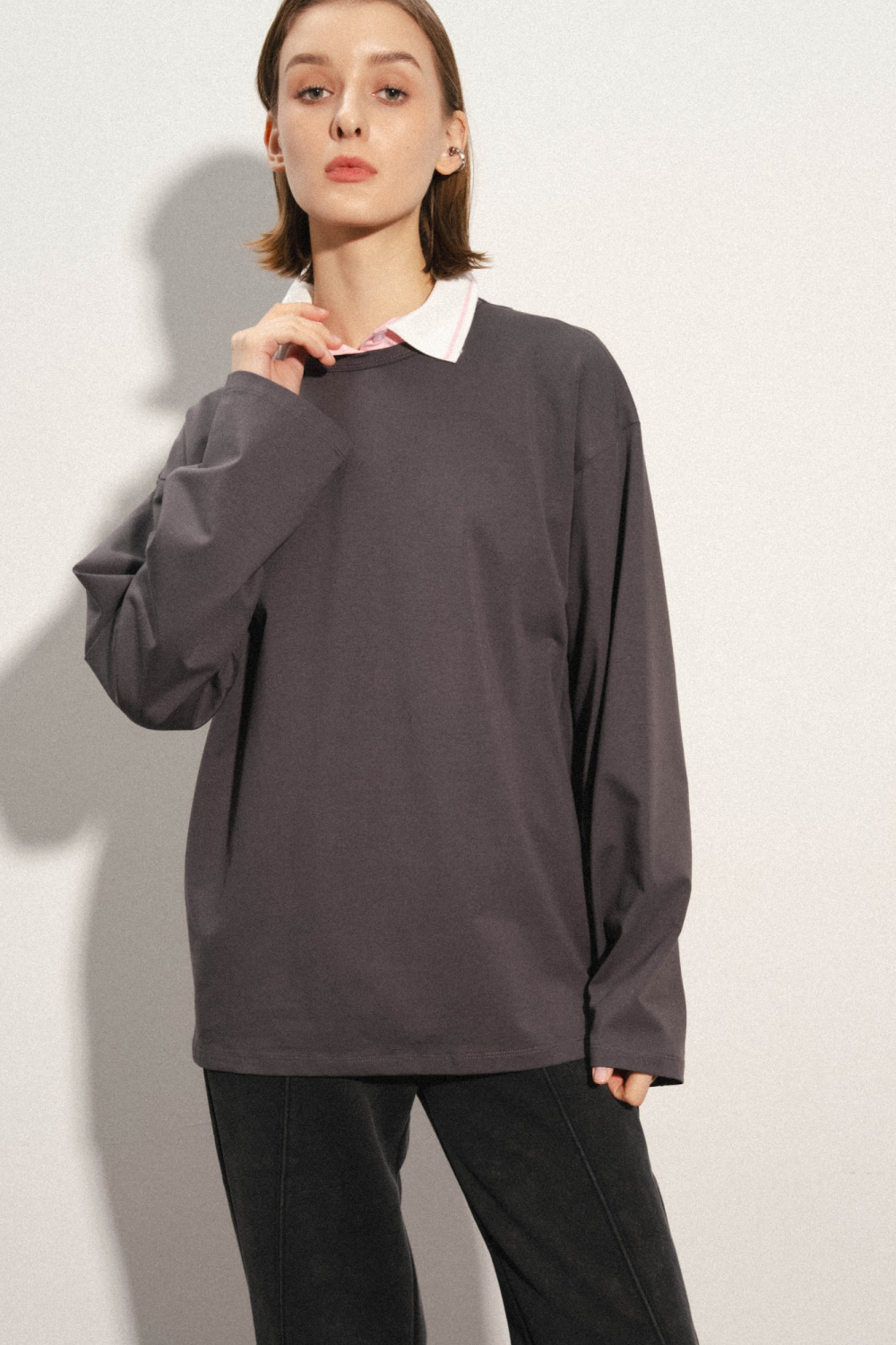 ЛОНГСЛИВ СВОБОДНЫЙ ИЗ ЭЛАСТИЧНОГО ХЛОПКА