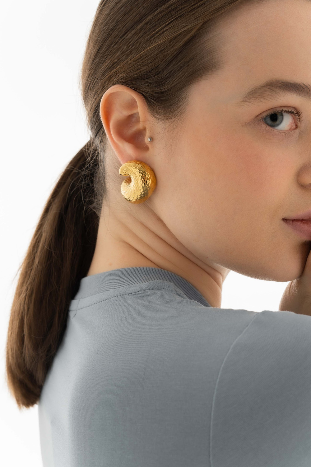 СЕРЬГИ АБСТРАКТНОЙ ФОРМЫ С РЕЛЬЕФОМ