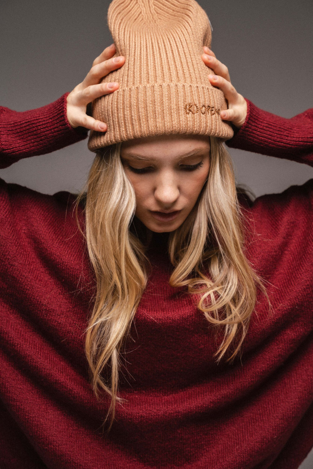 ШАПКА С ВЫШИВКОЙ