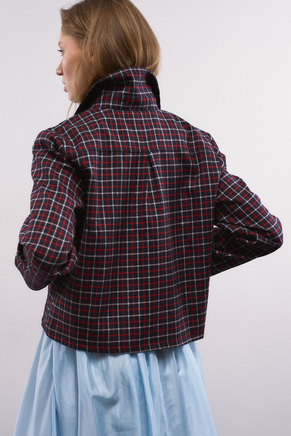 ЖАКЕТ С КОНТРАСТНЫМ ВОРОТОМ