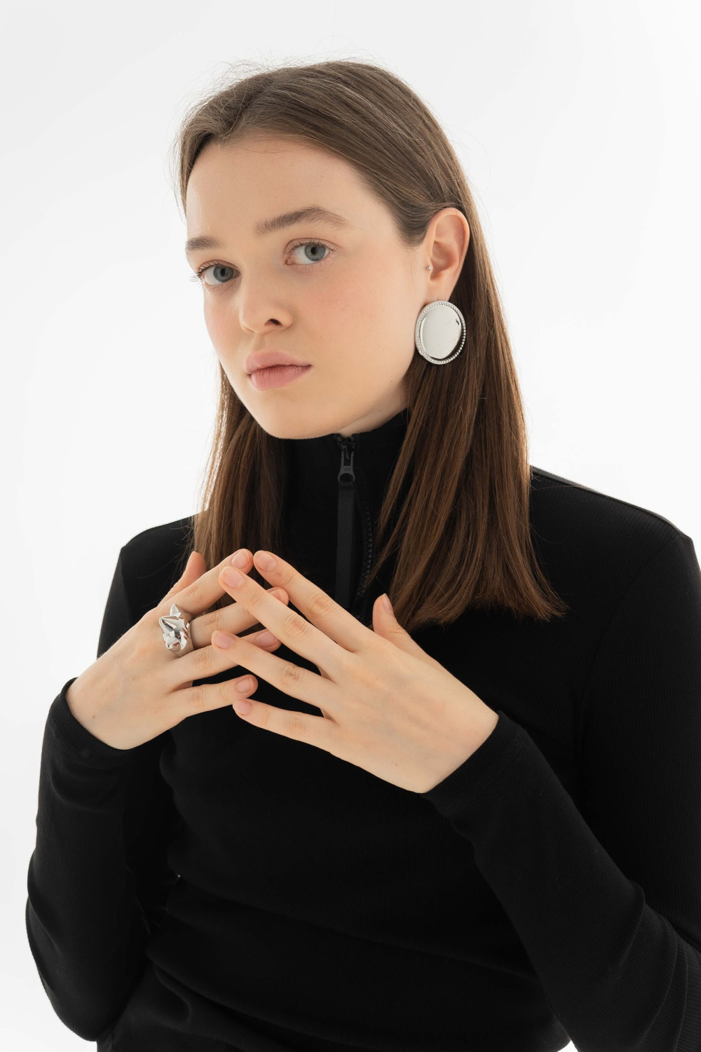 СЕРЬГИ КРУГЛОЙ ФОРМЫ С КРИСТАЛЛАМИ