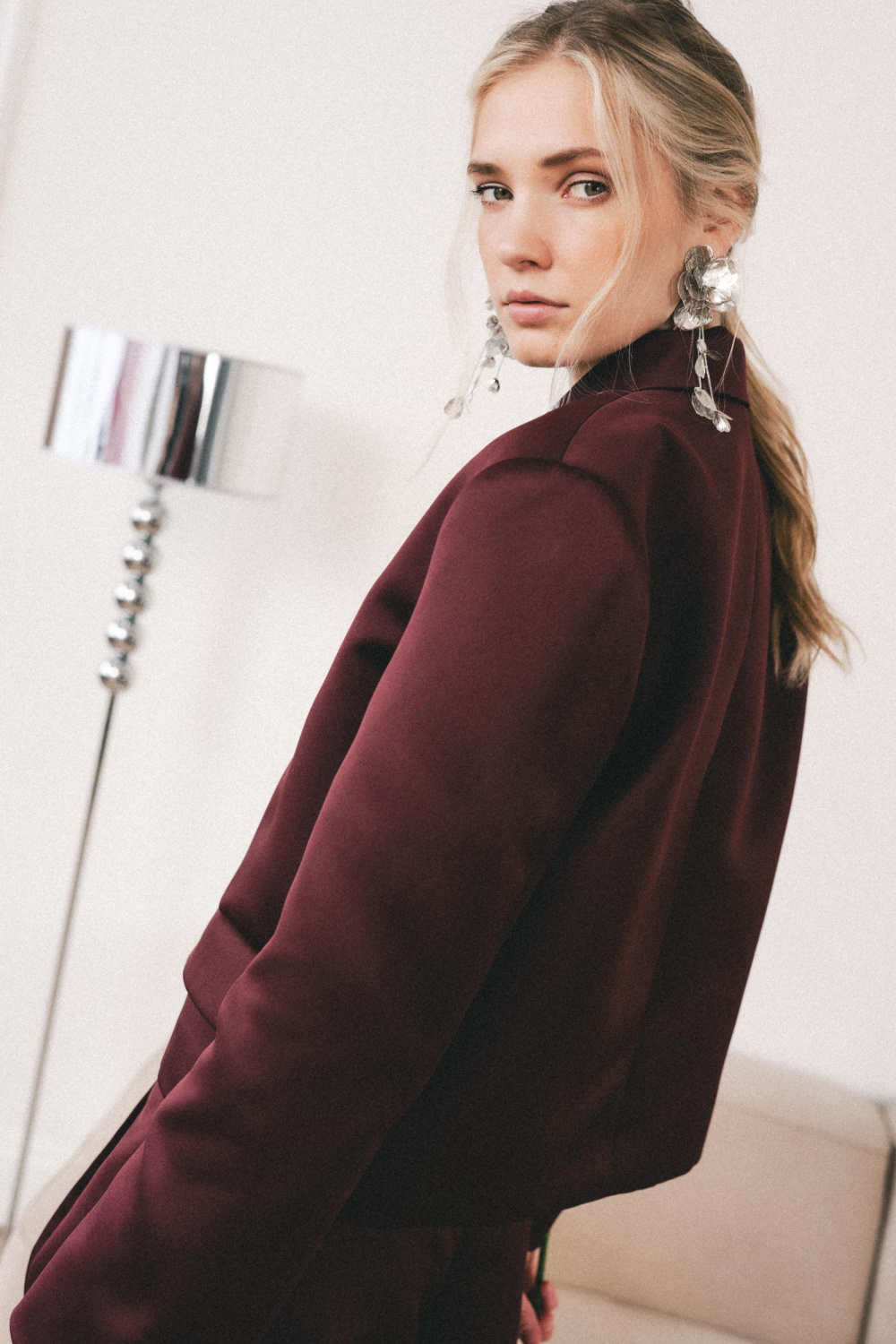 ЖАКЕТ ДВУБОРТНЫЙ АТЛАСНЫЙ