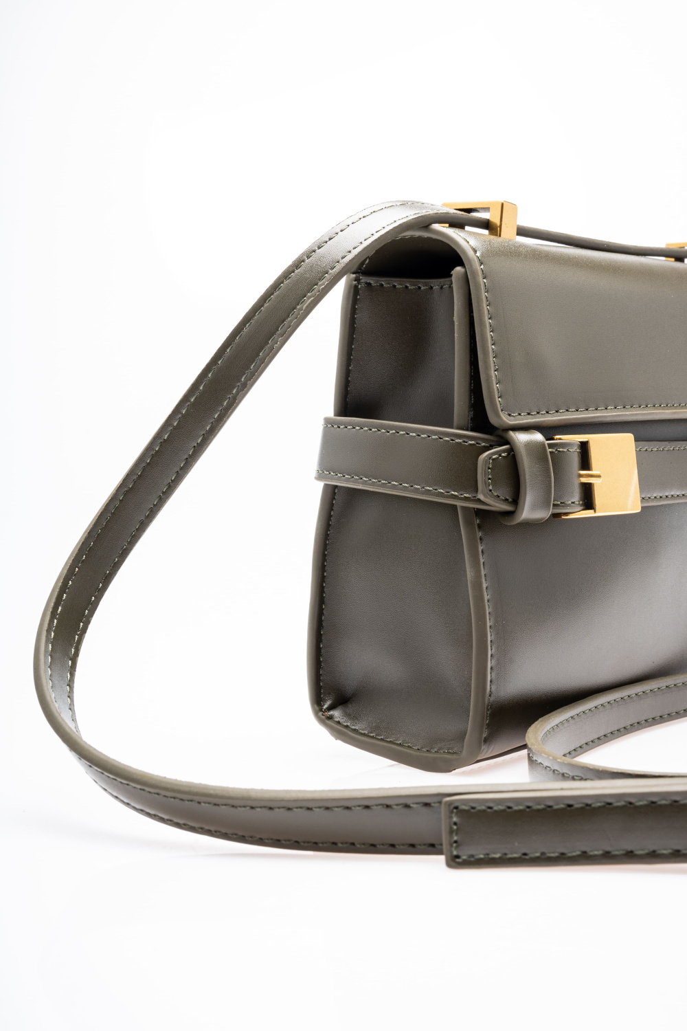 СУМКА С ЗАСТЕЖКОЙ И РУЧКОЙ ЧЕРЕЗ ПЛЕЧО