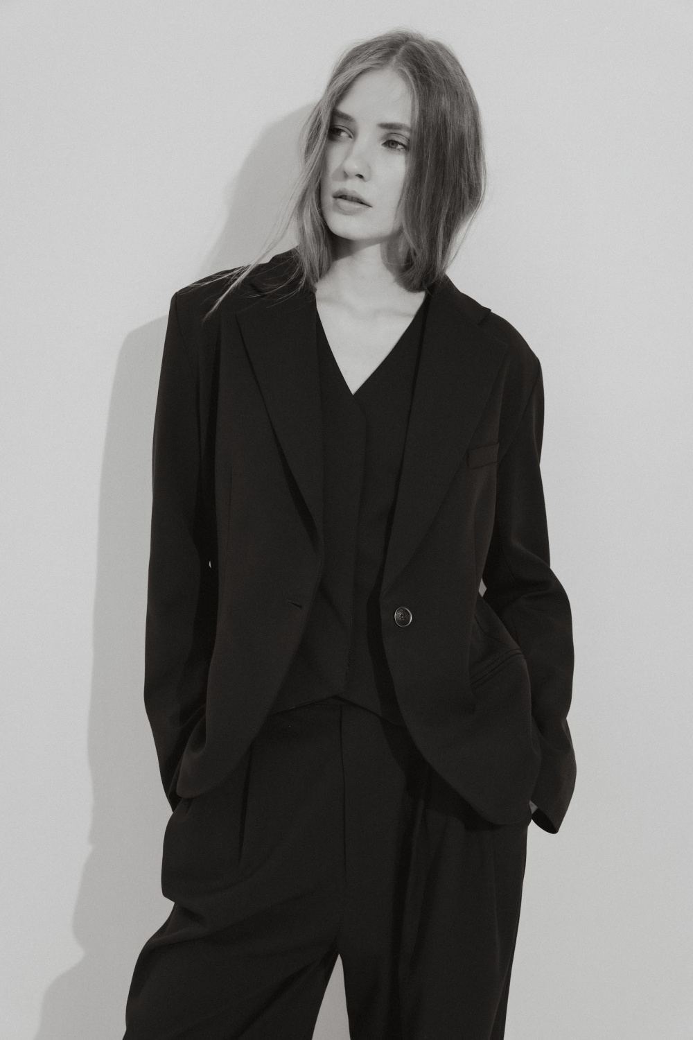 БЛЕЙЗЕР ОДНОБОРТНЫЙ