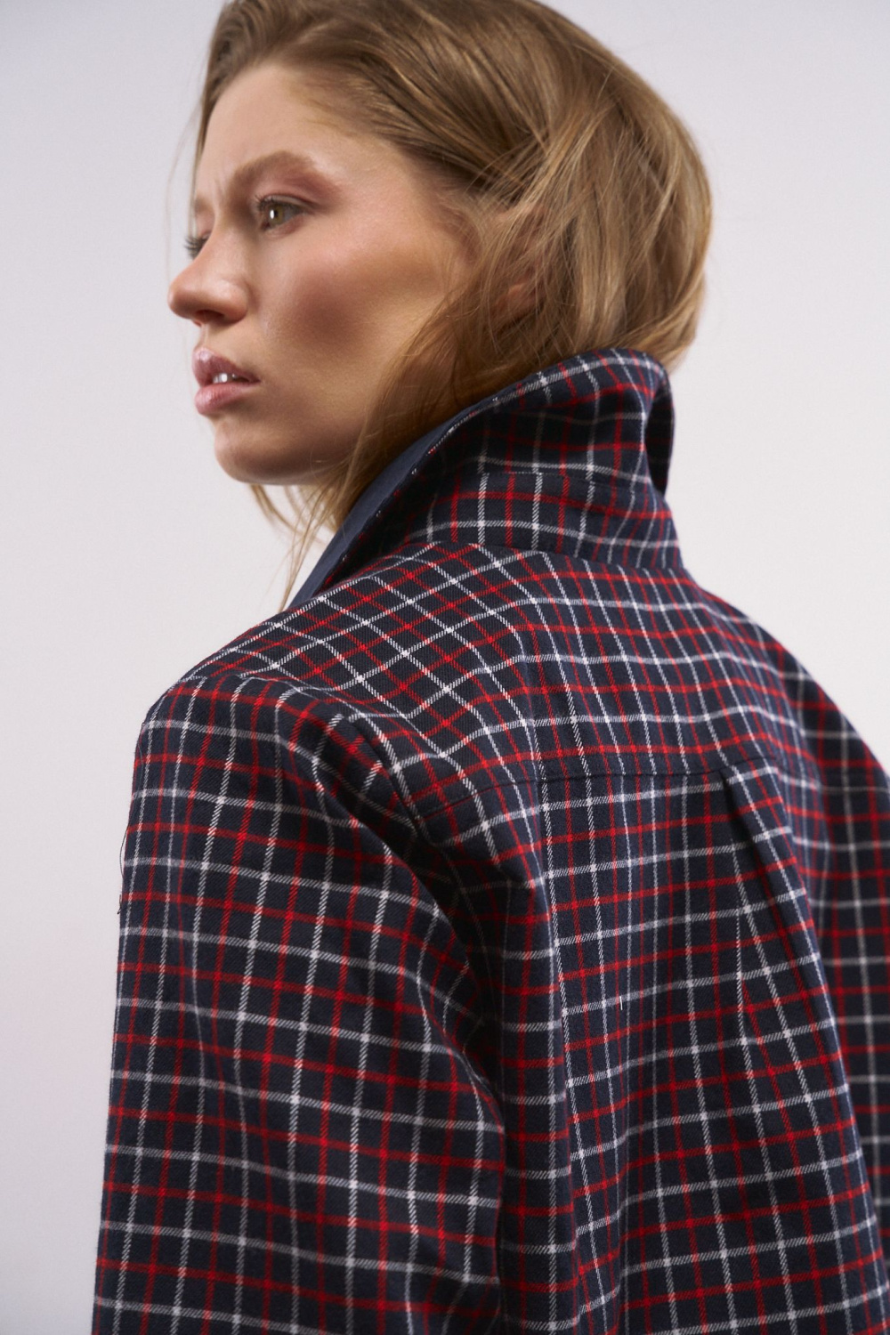 ЖАКЕТ С КОНТРАСТНЫМ ВОРОТОМ