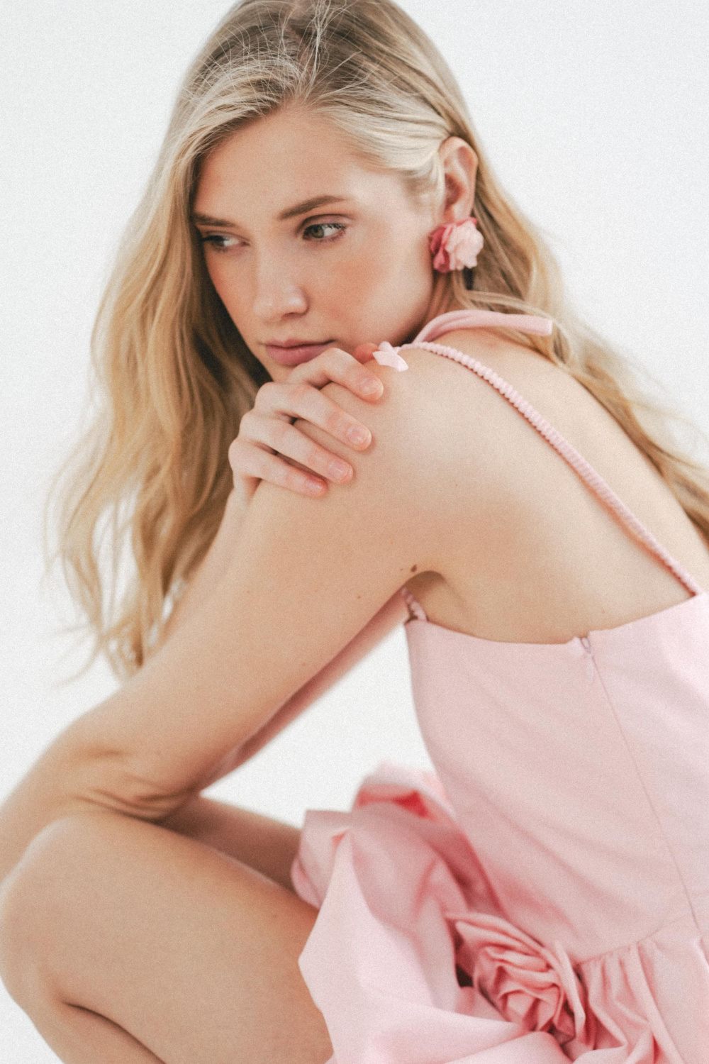 ПЛАТЬЕ МИНИ С РОЗАМИ