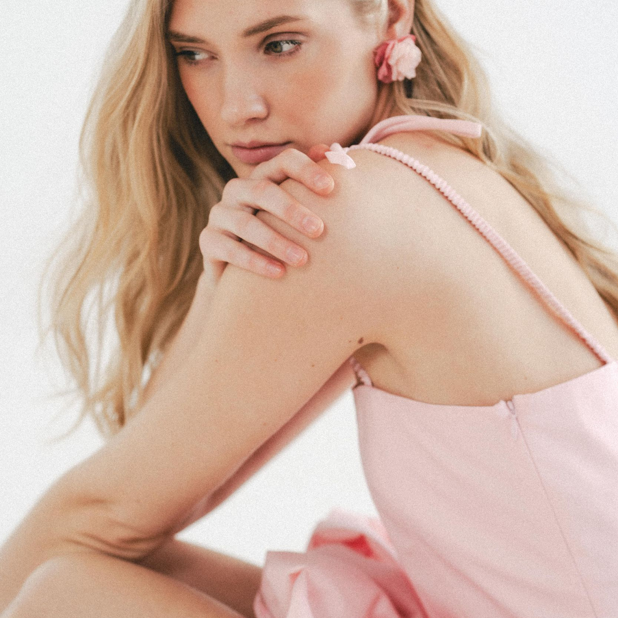 Розы и шелк: праздничная коллекция