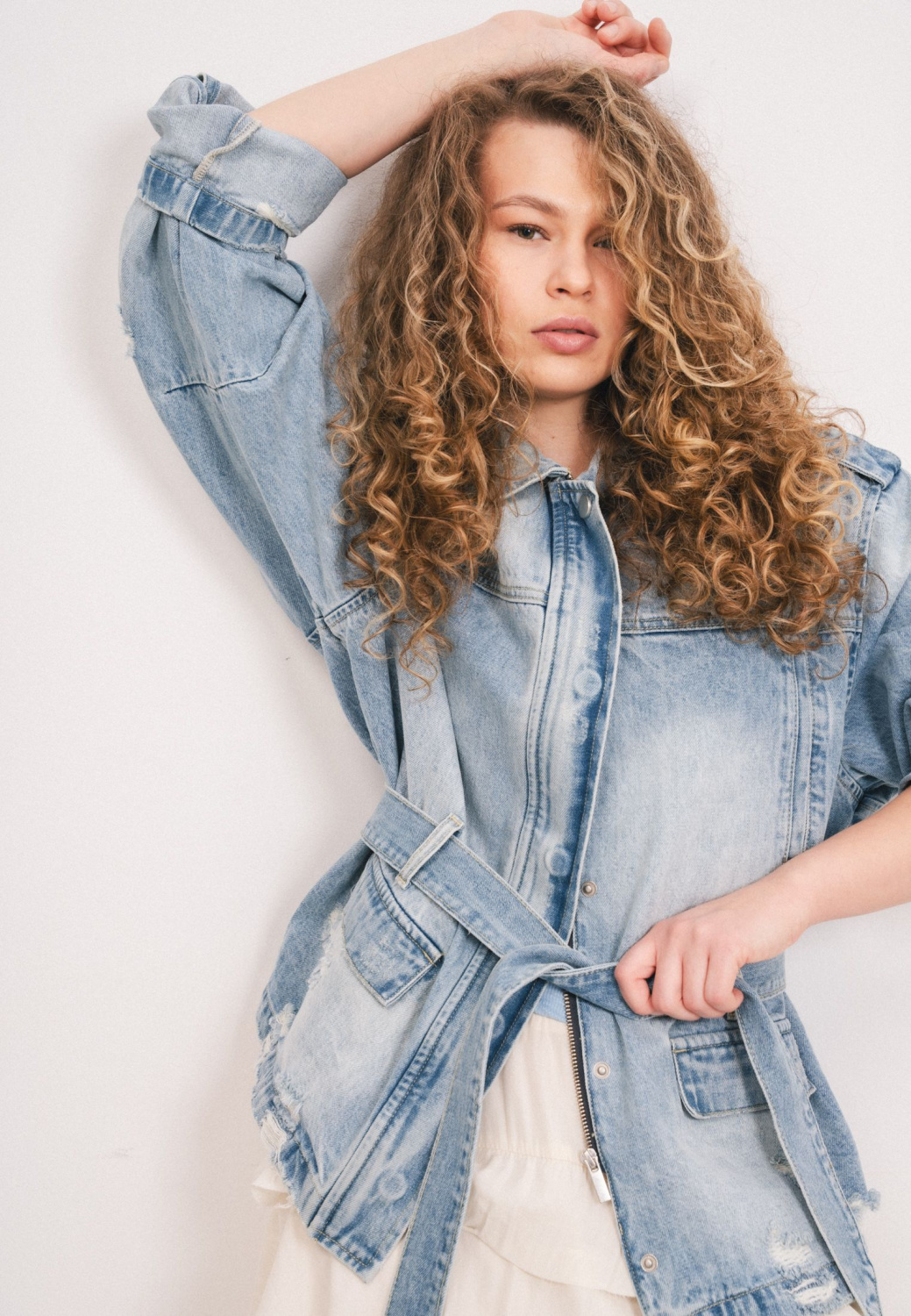 КУРТКА ДЖИНСОВАЯ С ПОЯСОМ