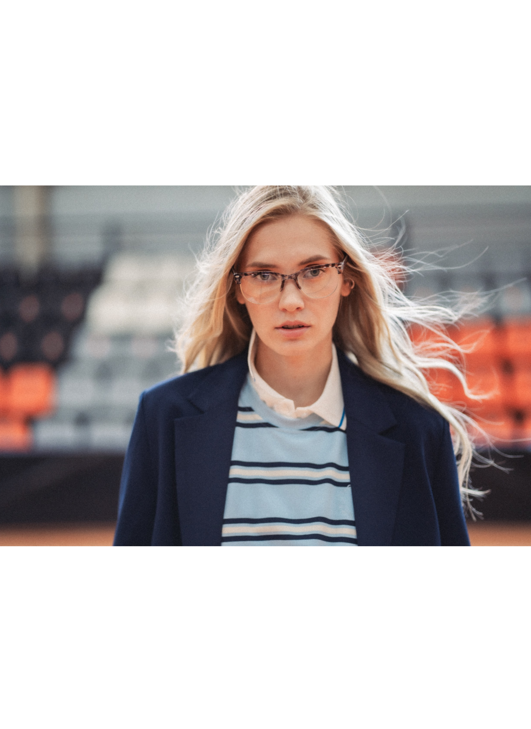 ЛОНГСЛИВ ИЗ ЭЛАСТИЧНОГО ХЛОПКА С ВЫШИВКОЙ