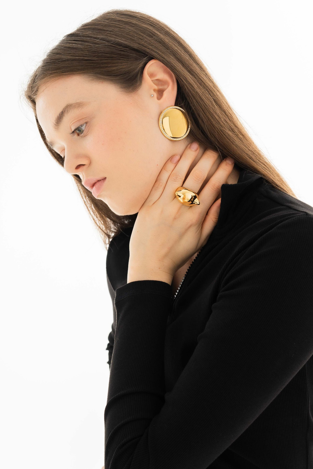 СЕРЬГИ КРУГЛОЙ ФОРМЫ С КРИСТАЛЛАМИ